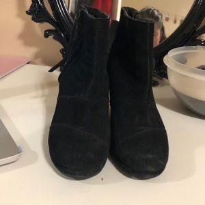 Black heeled booties